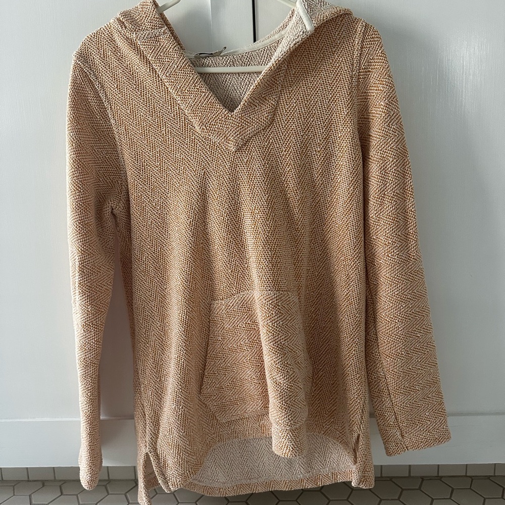 Faherty women’s poncho- worn a handful of times. In excellent condition